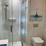 Esensja Ii 아파트