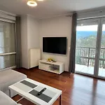 Esensja Ii 아파트