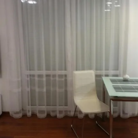 Esensja Ii Apartment