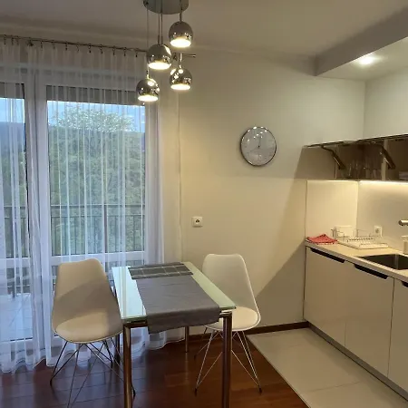 Apartment Esensja Ii *