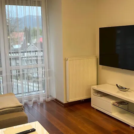 Apartment Esensja Ii *