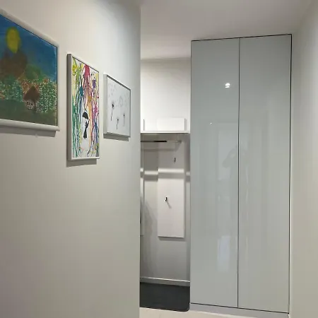 Apartment Esensja Ii *