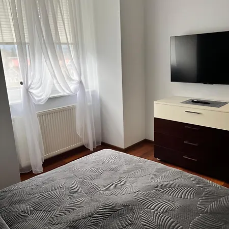 Esensja Ii Daire *