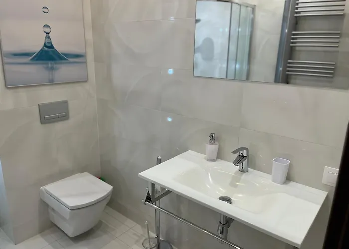 Apartment Esensja Ii