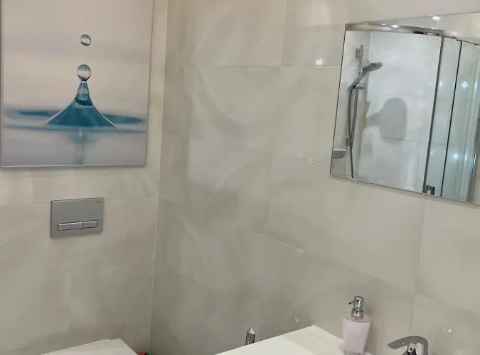 Apartment Esensja Ii